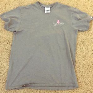 Barley worn grey simply southern pineapple shirt